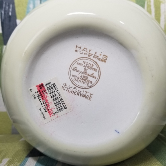 Vintage Hall’s Superior Mary Dunbar Jewel Tea Autumn Leaf Ball Pitcher - A - Picture 9 of 12